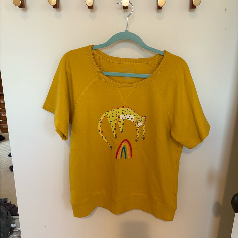 Yellow Short Sleeve Sweatshirt with Leopard and Rainbow